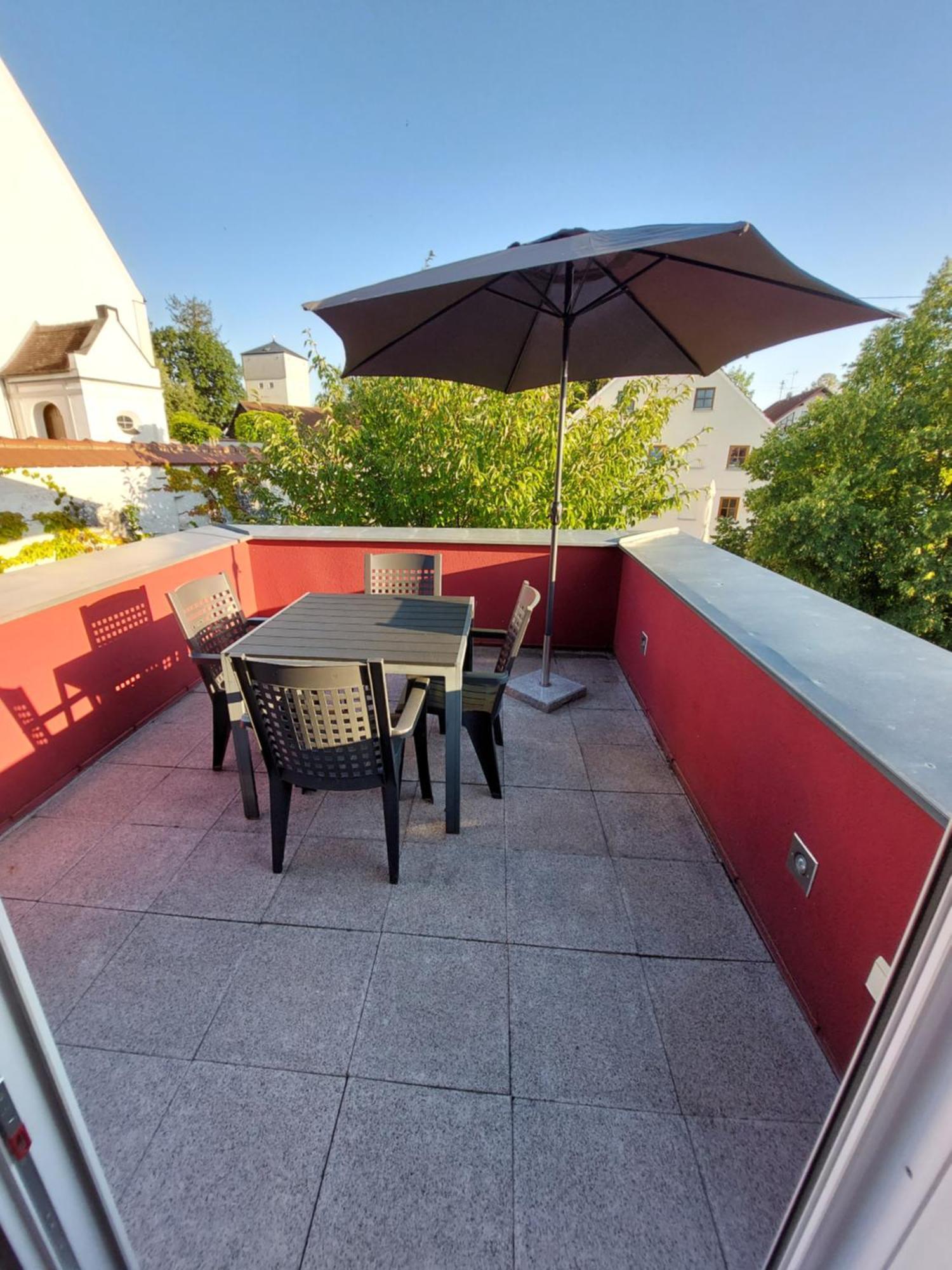 Pension Am Kirchberg Wehringen Εξωτερικό φωτογραφία