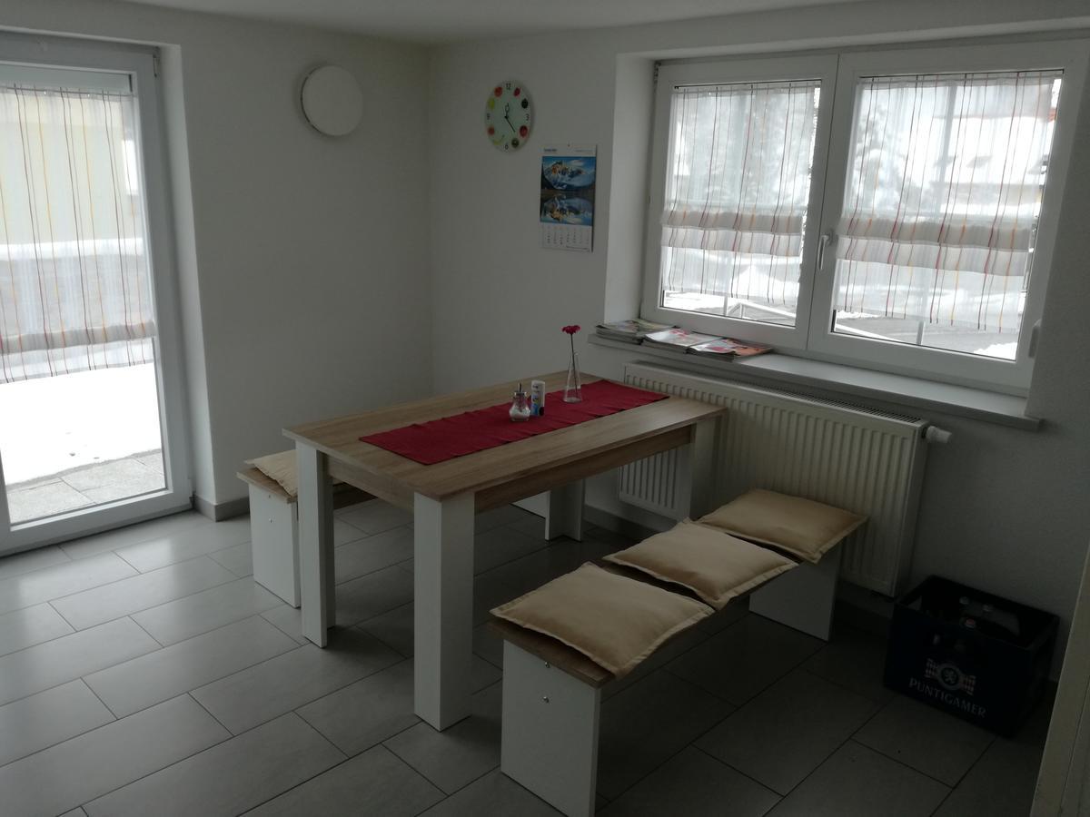 Pension Am Kirchberg Wehringen Εξωτερικό φωτογραφία