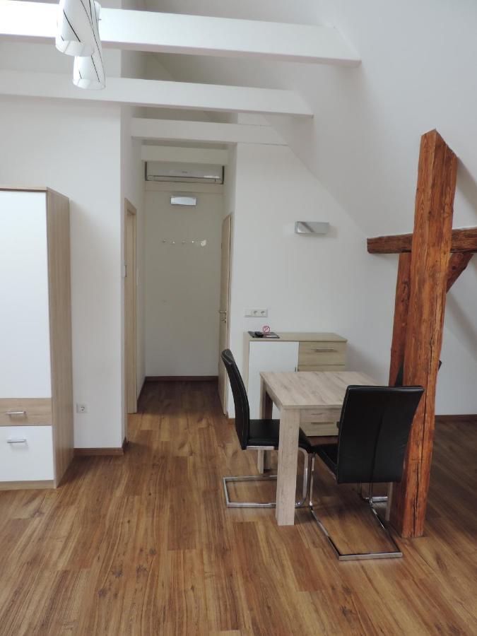 Pension Am Kirchberg Wehringen Εξωτερικό φωτογραφία